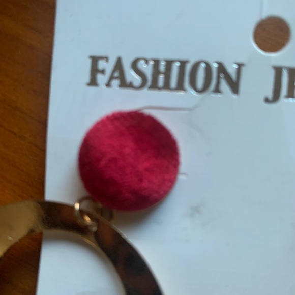 Pierced Hoop Earrings - Picture 4 of 8